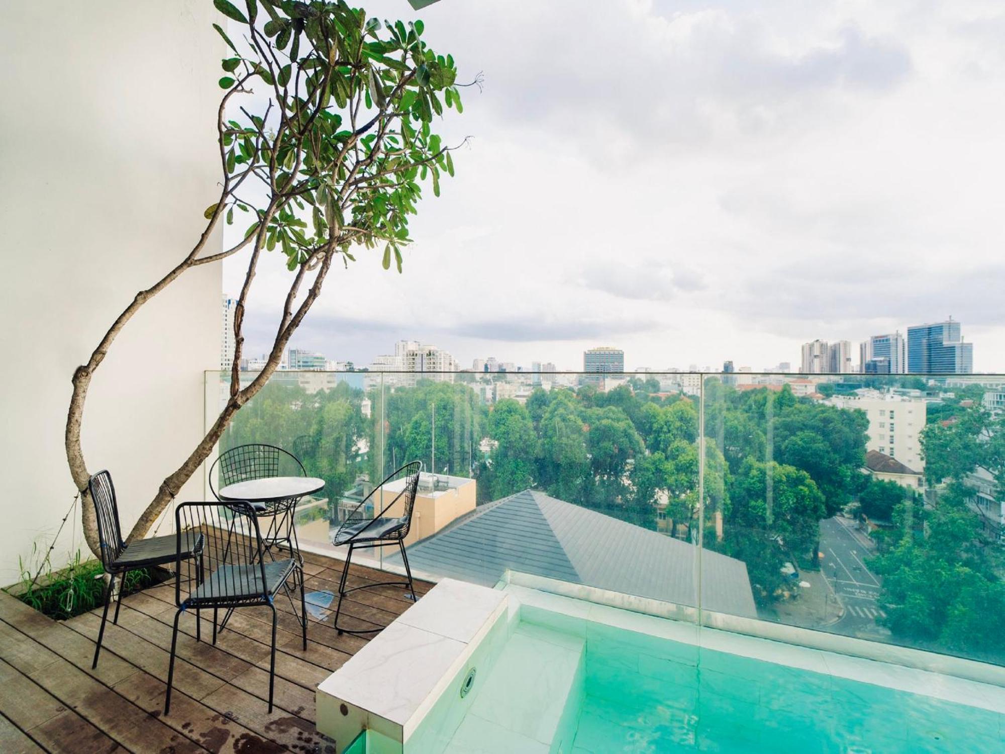 Serenity Saigon Sky Villas - Free One Way Airport Shuttle 호치민 외부 사진