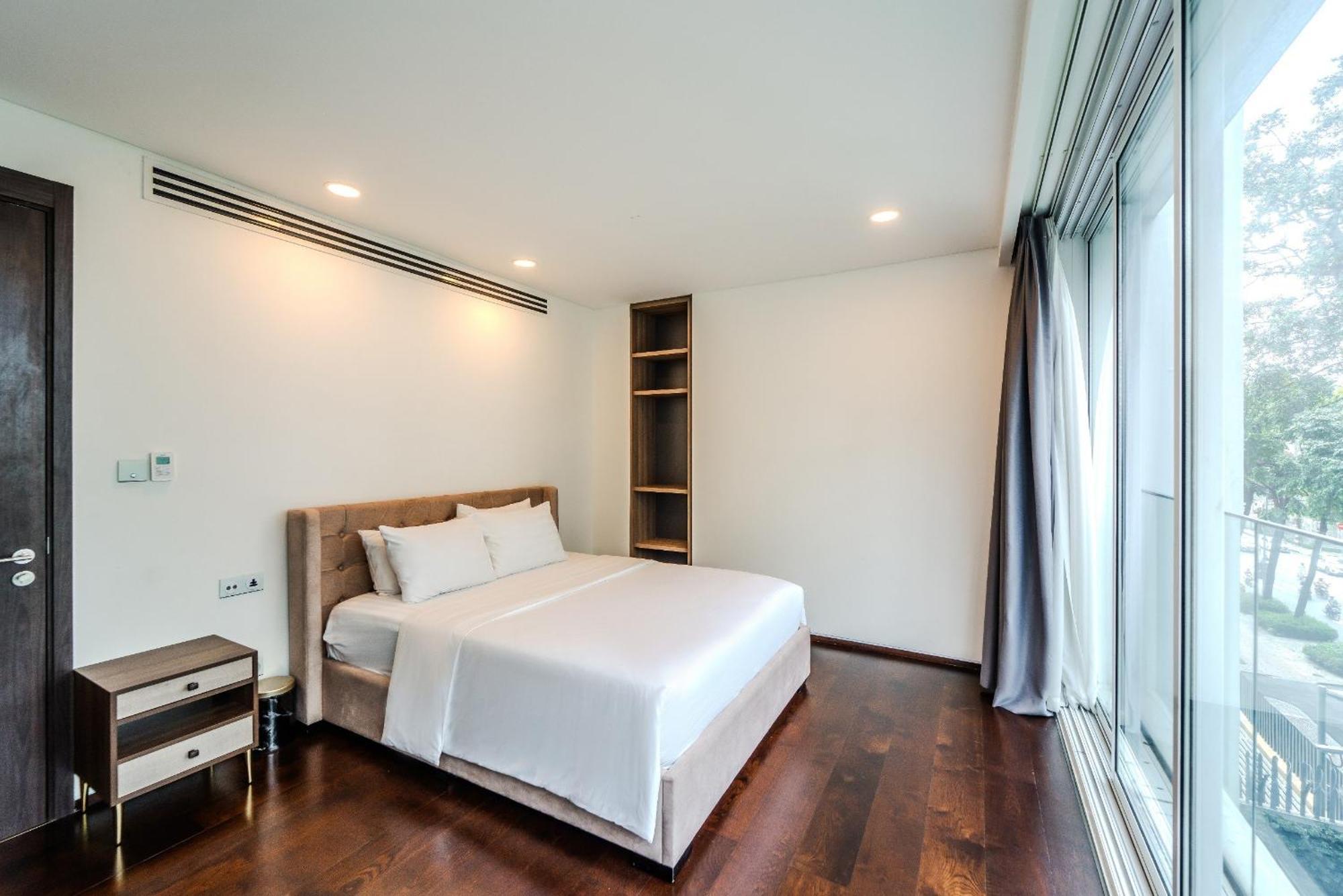 Serenity Saigon Sky Villas - Free One Way Airport Shuttle 호치민 외부 사진
