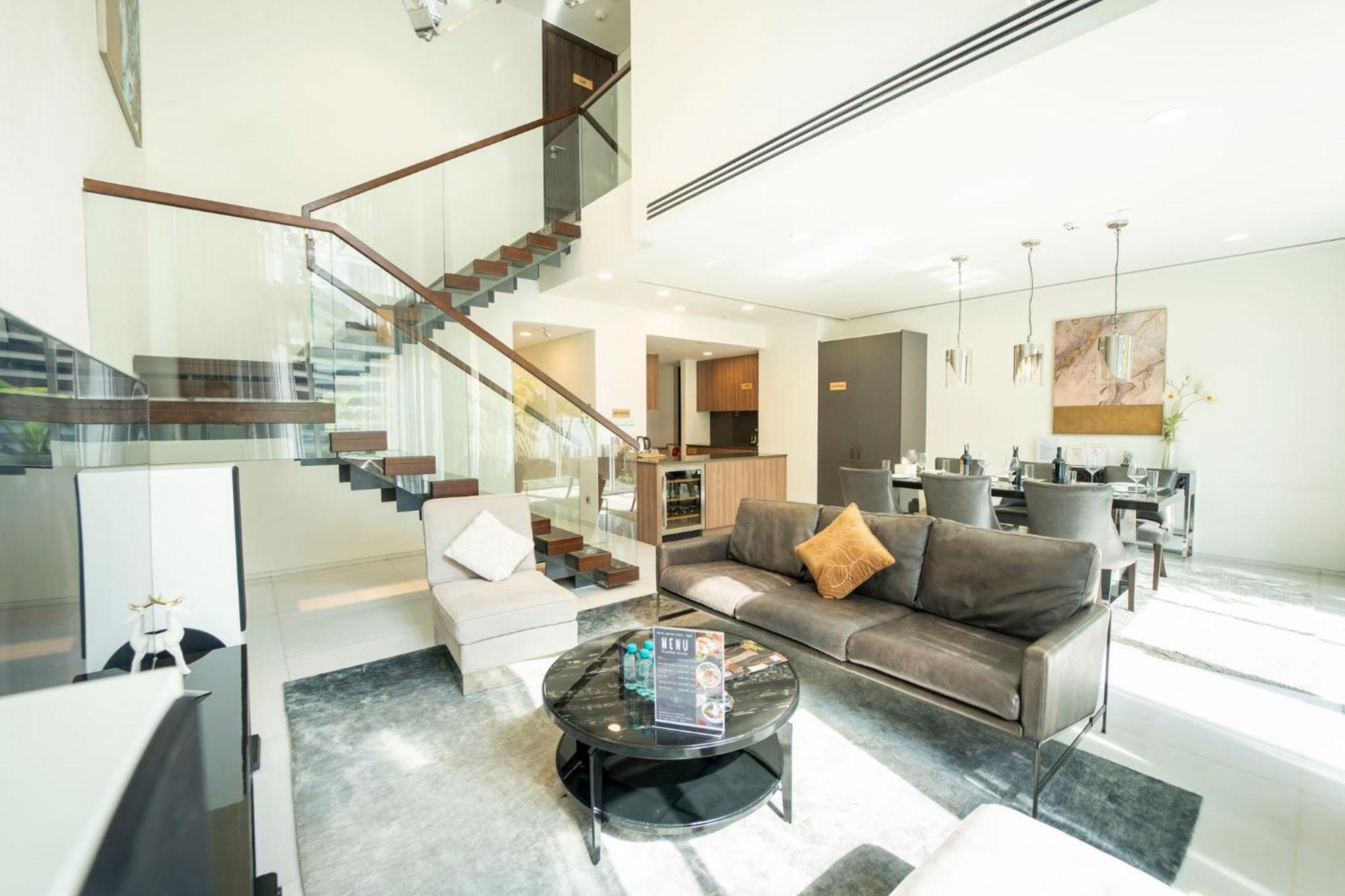 Serenity Saigon Sky Villas - Free One Way Airport Shuttle 호치민 외부 사진
