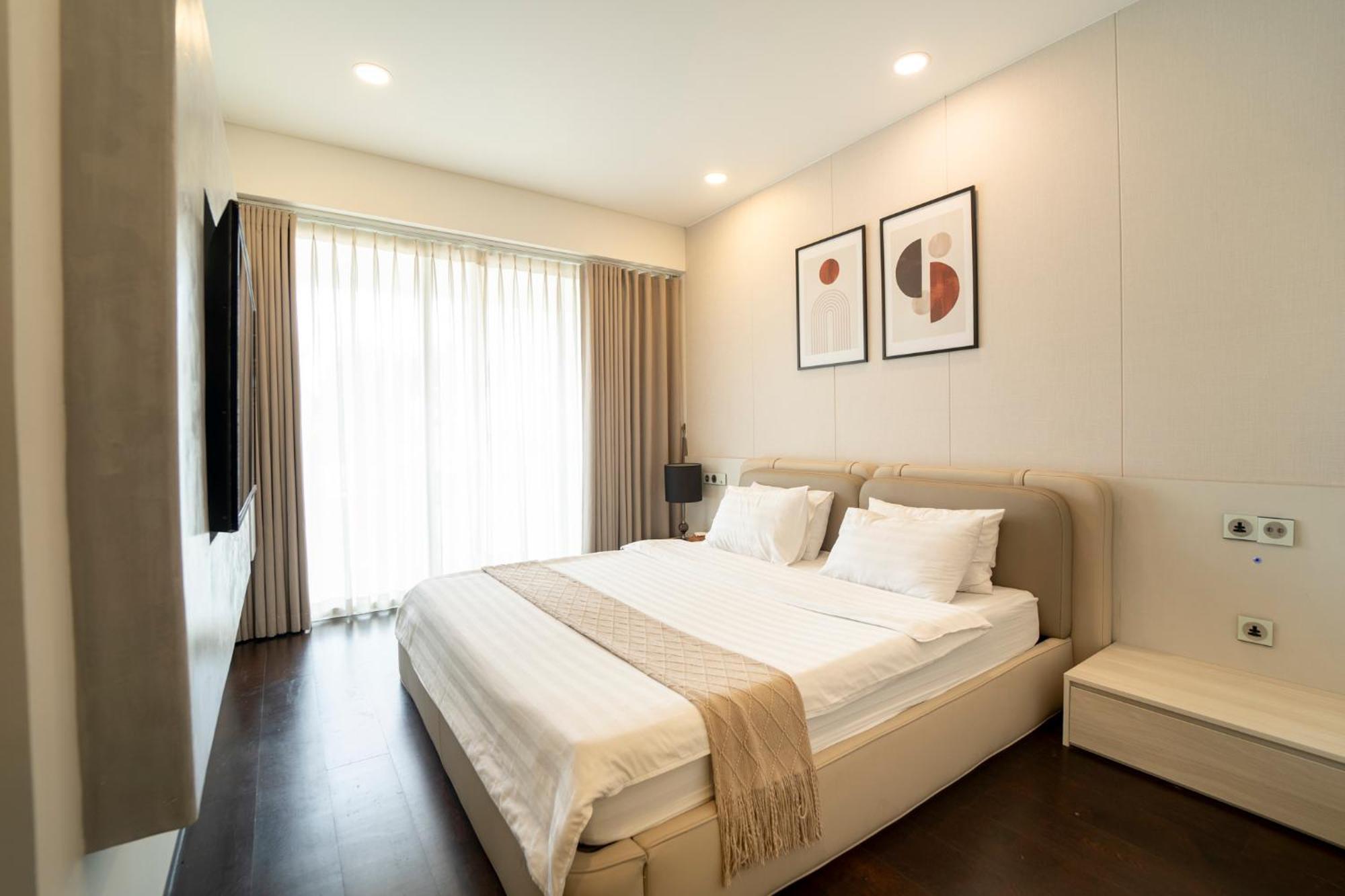 Serenity Saigon Sky Villas - Free One Way Airport Shuttle 호치민 외부 사진