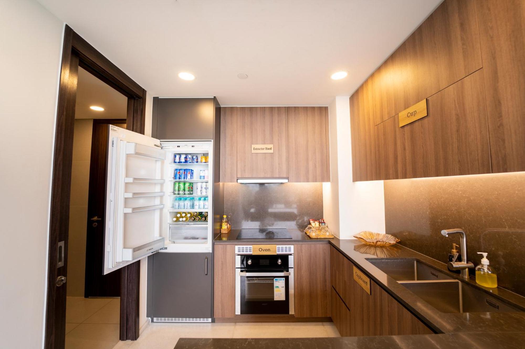 Serenity Saigon Sky Villas - Free One Way Airport Shuttle 호치민 외부 사진