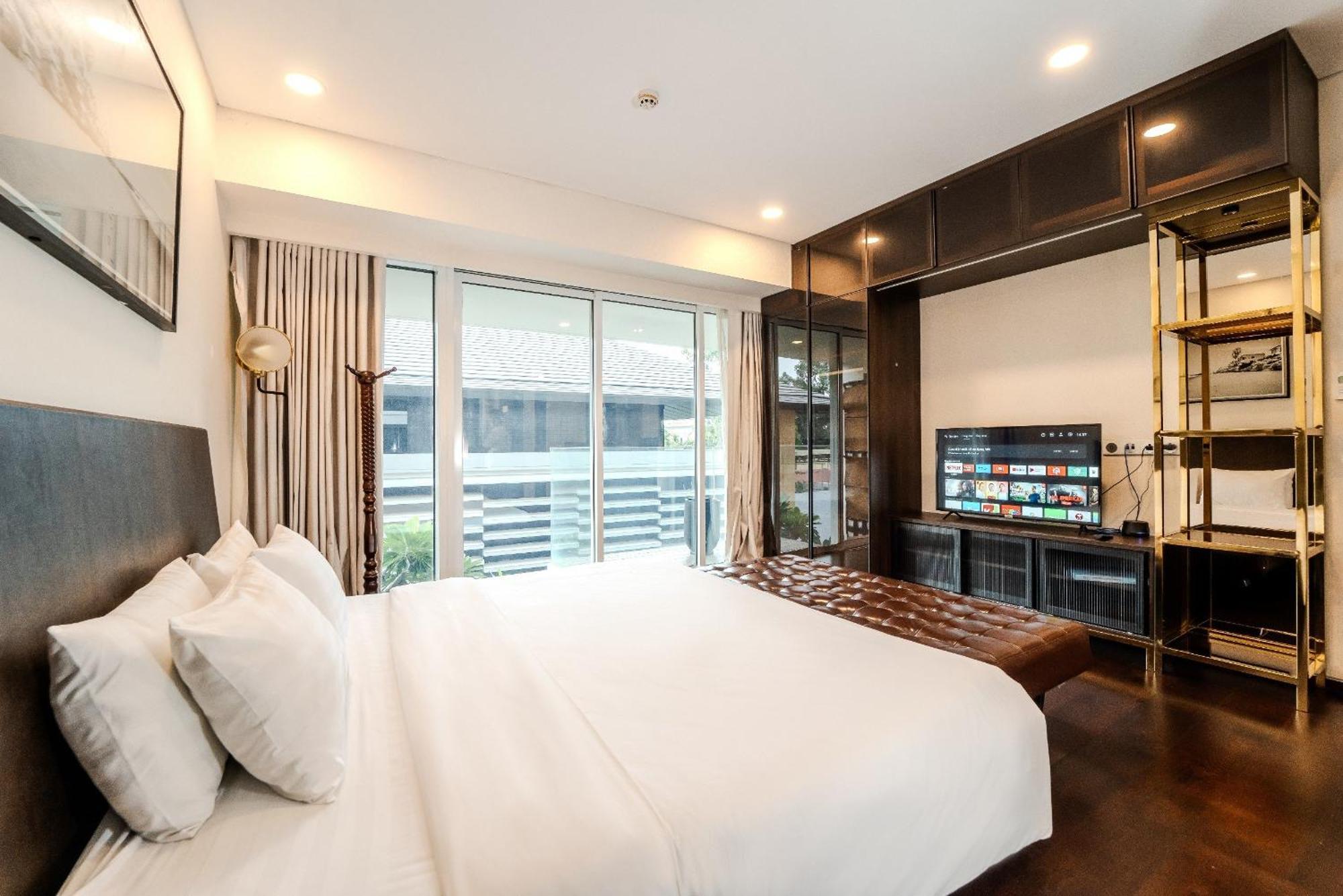 Serenity Saigon Sky Villas - Free One Way Airport Shuttle 호치민 외부 사진