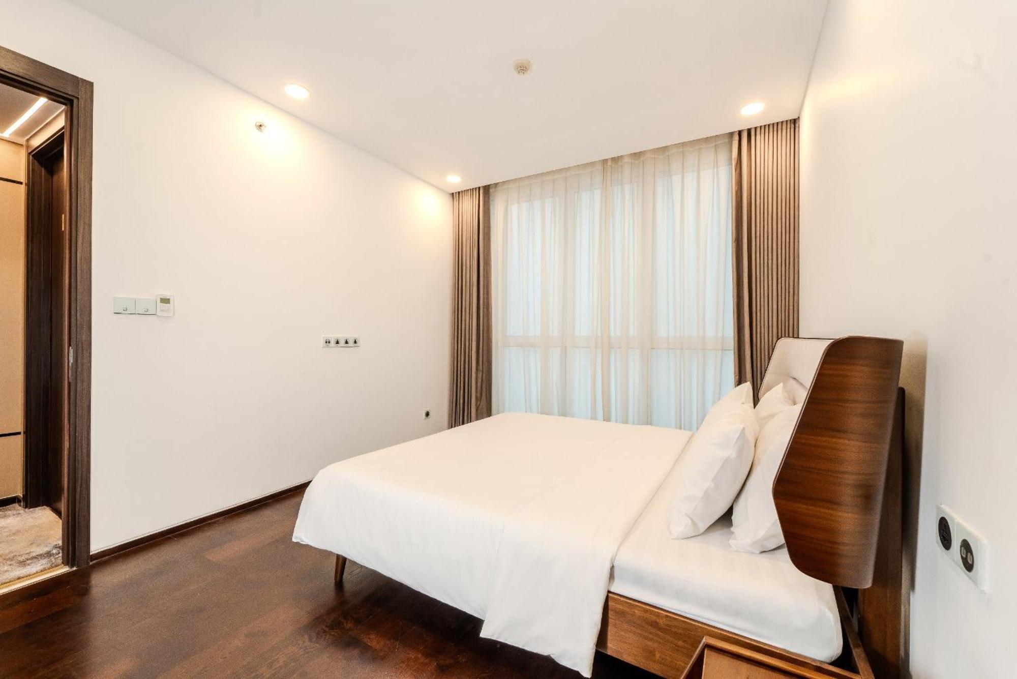 Serenity Saigon Sky Villas - Free One Way Airport Shuttle 호치민 외부 사진
