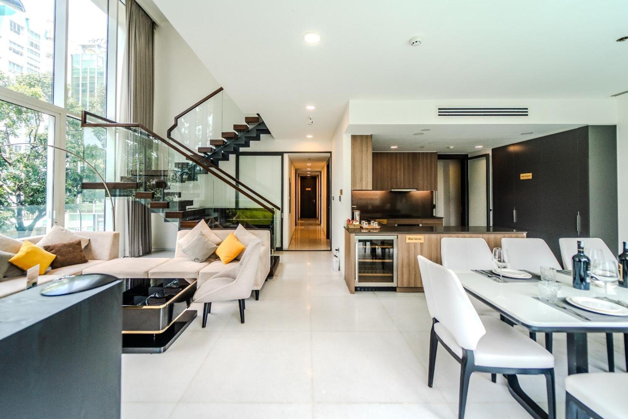 Serenity Saigon Sky Villas - Free One Way Airport Shuttle 호치민 외부 사진