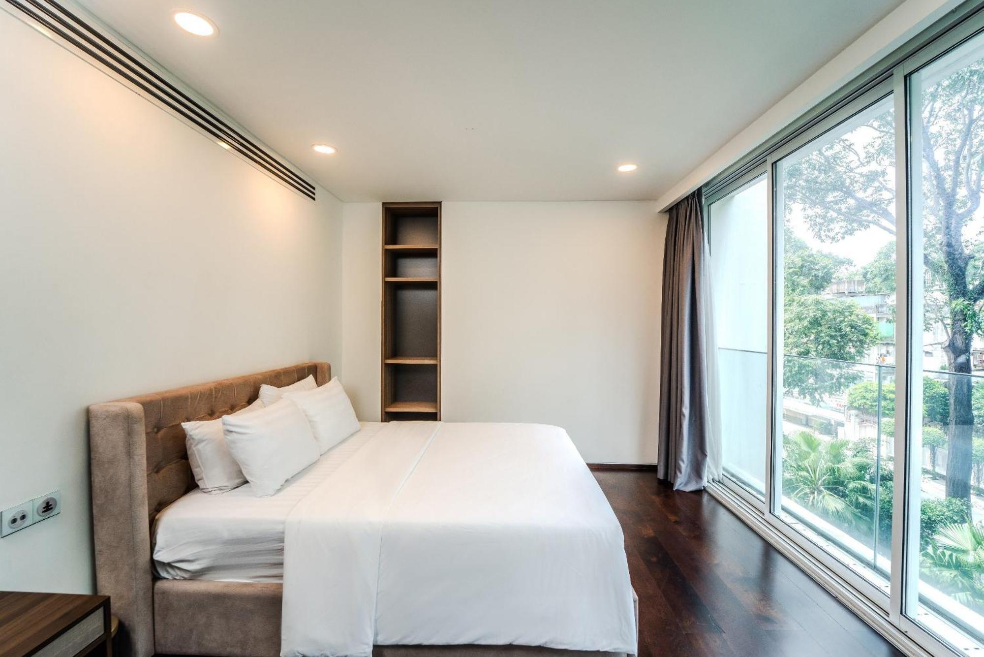 Serenity Saigon Sky Villas - Free One Way Airport Shuttle 호치민 외부 사진